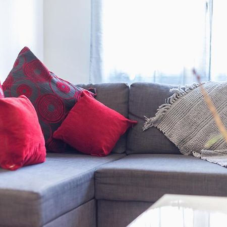 Pame Rentals - Entire Apartment With Free Parking Atenas Exterior foto