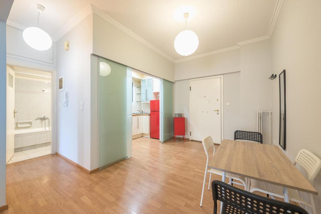 Pame Rentals - Entire Apartment With Free Parking Atenas Exterior foto